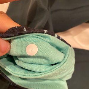 LULULEMON reversible workout pants green and teal size 4